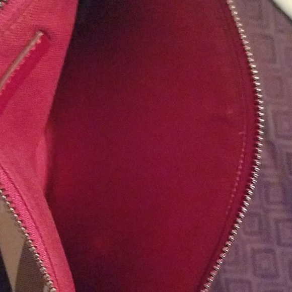 Burberry clutch - Picture 2 of 4